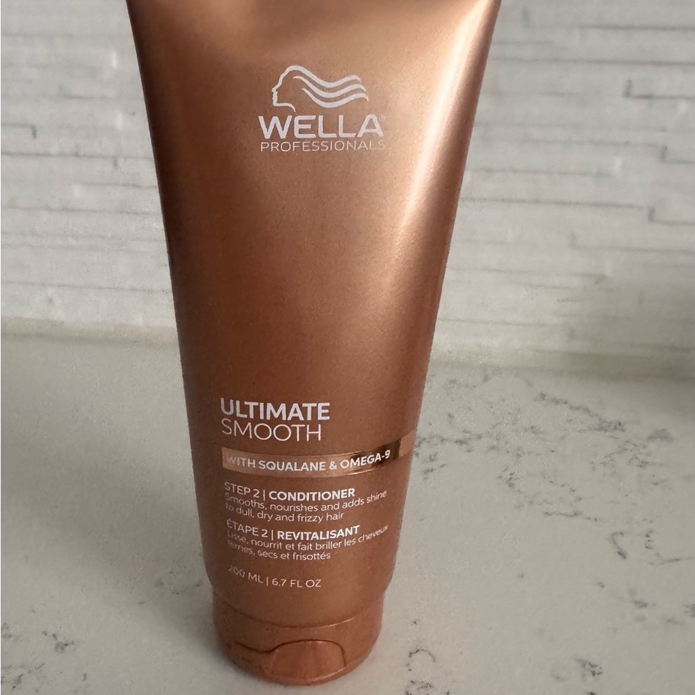 Wella Professional Ultimate Smooth Conditioner